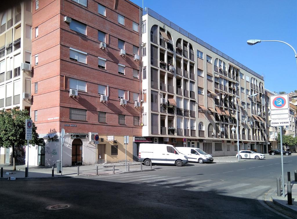 Apartamento Buhaira Sevilla Bagian luar foto