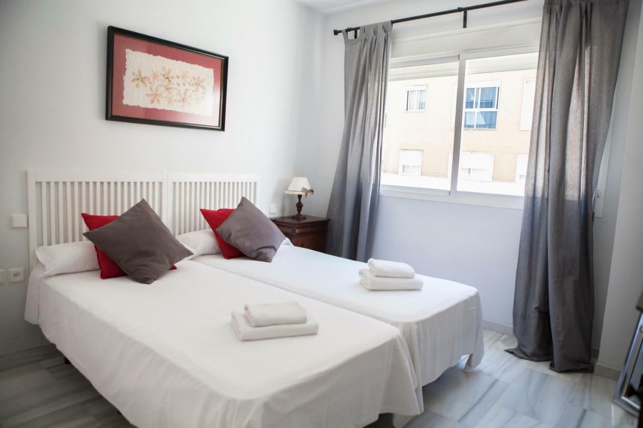 Apartamento Buhaira Sevilla Bagian luar foto