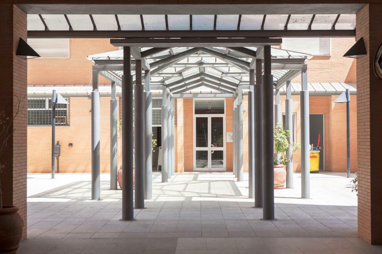 Apartamento Buhaira Sevilla Bagian luar foto