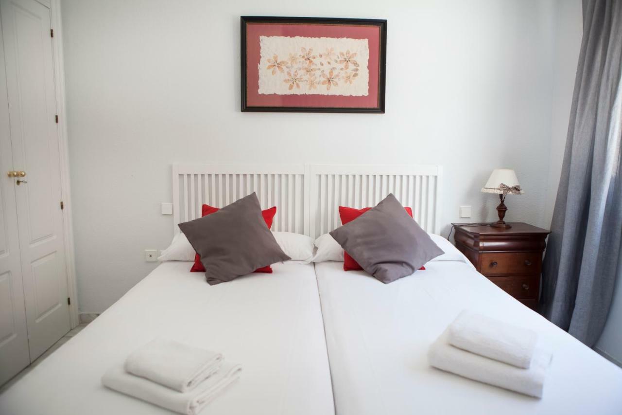 Apartamento Buhaira Sevilla Bagian luar foto
